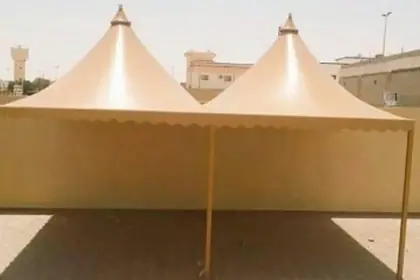 مظلة هرمية عالية